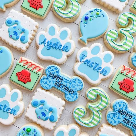 Paw Cupcakes, Boy Birthday Pictures, Blue's Clues Birthday Party, Baby Birthday Party Theme, Gender Reveal Cookies, Clue Party, Baby Gender Reveal Party Decorations, 1st Birthday Party For Girls, Terrible Twos