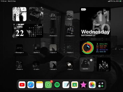 Ipad Ideas Homescreen Ios 15, Dark Ipad Layout, Ipad Layout Ideas Dark, Dark Ipad Aesthetic, Ipad Inspo Homescreen Ios 15, Ipad Homescreen Ideas Ios 15, Ipad Homescreen Ideas Dark, Ipad Customization Home Screen, Ipad Widget Design