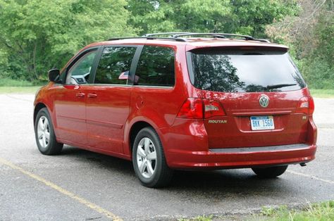 vw mini van | 2009 Volkswagen Routan SE Minivan Review Volkswagen Routan, Minivan, Sedans, Mass Market, Mini Van, Call Her, Volkswagen, Audi, Suv Car