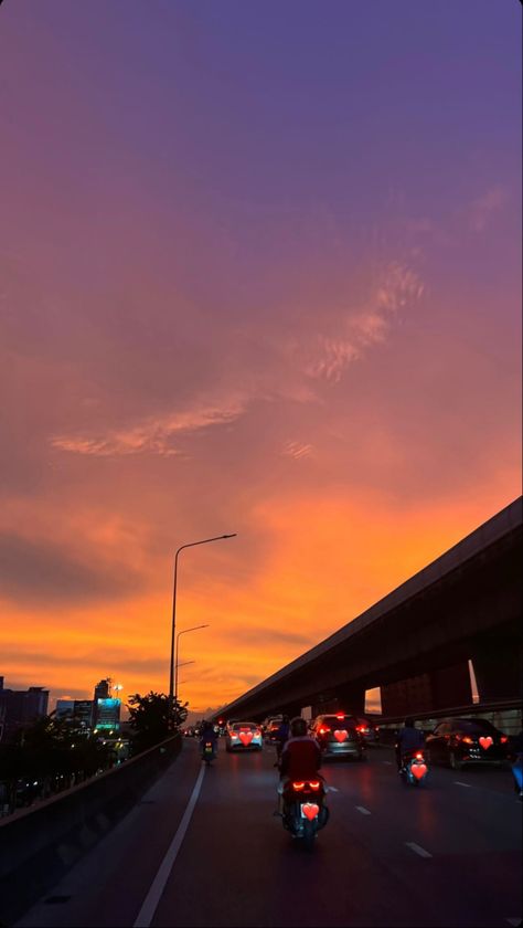 #wallpaper #sky #sunset #highway Sunset Road Wallpaper, Highway Sunset Aesthetic, Highway Wallpaper, Highway Aesthetic, Highway Sunset, Car Aesthetics, Trip Aesthetic, Sunset Road, Wallpaper Sky