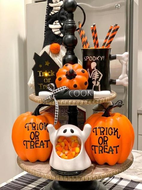 DIY Halloween Aesthetic Decor Which Are Fright-worthy - RecipeMagik Beauty Bar Salon, Pop Up Vendor, Pop Up Vendor Booth, Decoracion Halloween, Classy Halloween Decor, Casa Halloween, Tier Trays, Dollar Store Halloween, Vendor Booth