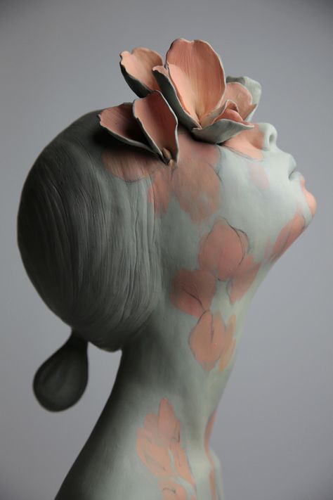 Gosia’s Bold, Emotional New Sculptures | Hi-Fructose Magazine Figurative Kunst, Sculptures C�éramiques, Hur Man Målar, Pottery Sculpture, Art Clay, Sculpture Installation, Figurative Sculpture, Sculpture Clay, Clay Sculpture