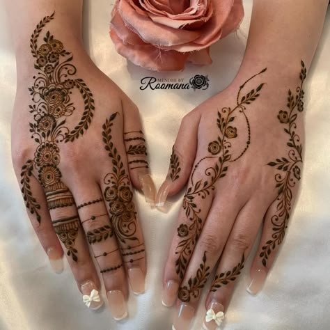 Simply stunning 🌺 - - Inspo @sbd.designs @dainty.hennabyabida #henna #hennaart #hennaartist #mehndi #mehndidesign #mehndiart #mehndiartist #hennadesigns #hennainspo Sbd Designs, Dainty Mehndi, Henna Designs Drawing, Nikkah Mehndi, Mehndi Ideas, Henna Inspo, Pretty Henna, Henna Ideas, Modern Henna