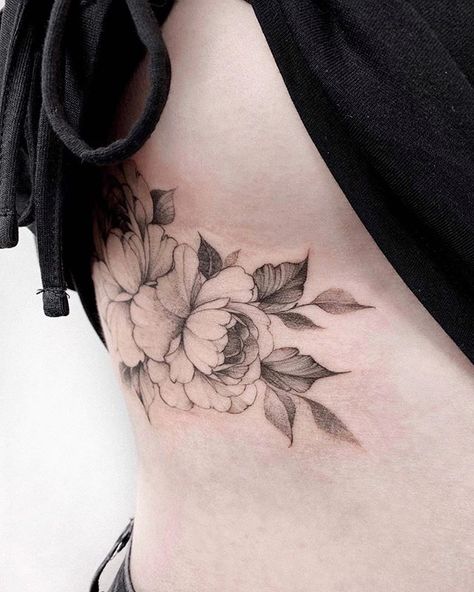 Freehand peonies for Simone, was done at @inkdistrictamsterdam 🖤. . #yarinatattooing Rose Vine Tattoos, Tattoo Rib, Shoulder Sleeve Tattoos, Rib Tattoos For Women, Peony Tattoo, Lotus Tattoo Design, Vine Tattoos, Peonies Tattoo, Hummingbird Tattoo