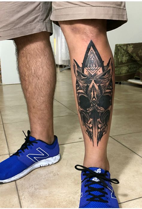 Upper Leg Tattoo Men Thigh Piece, Lower Leg Tattoos For Men, Calf Sleeve Tattoo, Upper Leg Tattoos, Best Leg Tattoos, Harley Quinn Tattoo, Lower Leg Tattoos, Card Tattoo Designs, Thigh Piece