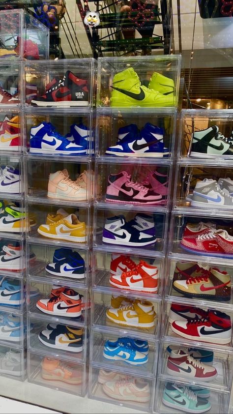 Sneakerhead Room, Sneaker Closet, Shoe Room, Sneaker Posters, Shoe Wall, Sneak Attack, Cute Nike Outfits, Shoes For Boys, Pretty Shoes Sneakers