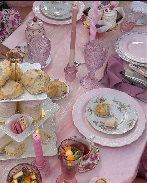 Garden Tea Party Aesthetic, Tea Party Aesthetic, Pink Picnic, Pink Tea Party, Spring Tea Party, 17th Birthday Ideas, Fairy Tea Parties, Tea Party Table, Garden Tea Party