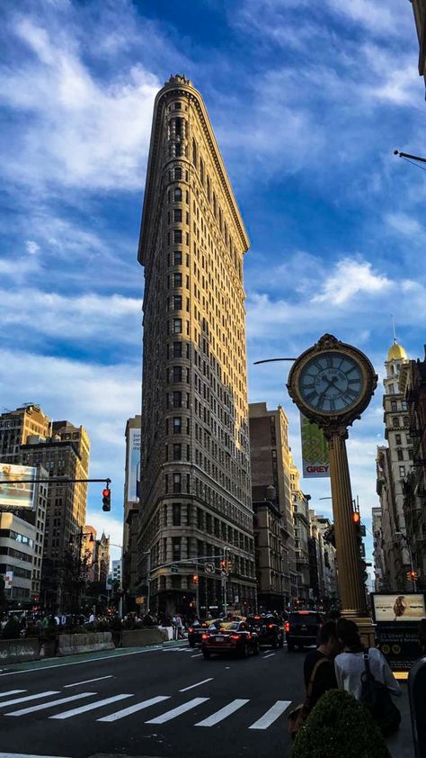 Flatiron Building Nyc, Union Square Nyc, Band Trip, Ny Trip, Flatiron Building, Computer Shortcuts, Building Architecture, Union Square, Concrete Jungle