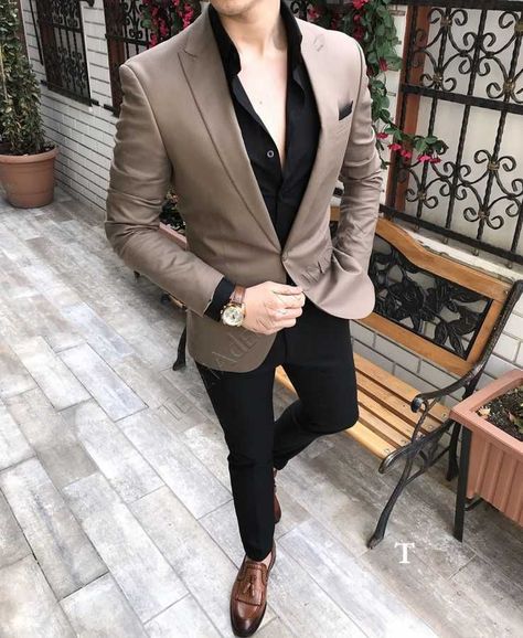 Formal Dresses For Men, Mens Casual Suits, Stylish Mens Suits, Blazer Outfits Men, Indian Men Fashion, Mens Fashion Blazer, Dress Suits For Men, Men Fashion Casual Shirts, Formal Mens Fashion