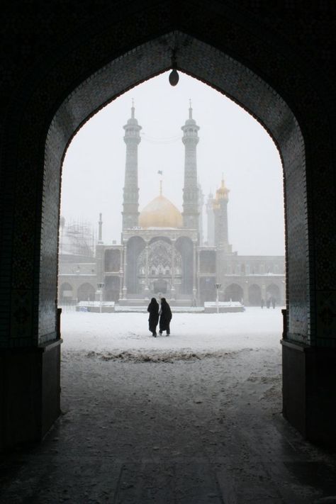 Imam Reza Shrine Photography, Karbala Iraq, Imam Reza, Hazrat Imam Hussain, Shia Muslim, Imam Hussain Wallpapers, Best Nature Images, Mosque Art, Iran Travel