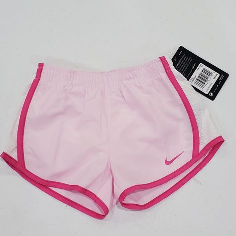 Nike Shorts Colorful, Nike Clothes Women's Outfit, Cute Preppy Stuff, Nike Clothes Women, Running Shorts Outfit, Preppy Items, Pink Nike Shorts, Summer Clothes For Women, Cute Bottoms