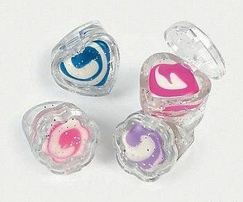 Bring Back 2000s on Instagram: “I don't know what happened to lipgloss rings but bring them back #MakeupMonday” 2000s Memories, 2000s Toys, Daisy Heart, Childhood Aesthetic, 2000s Baby, Childhood Memories 90s, Nostalgic Pictures, Childhood Memories 2000, Kids Memories