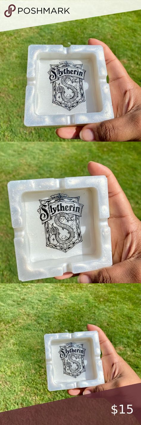 Harry Potter ash tray Harry Potter Slytherin, Ash Tray, Resin Crafts, Decorative Tray, Ash, Harry Potter, Tray, Closet, White