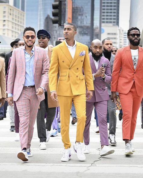 Suits And Jordans Men Outfits, Mens Colorful Suits, Roc Nation Brunch Outfit, Black Men In Suits, Funky Formal, Tux Prom, Gala Attire, Creative Black Tie, Social Clothes