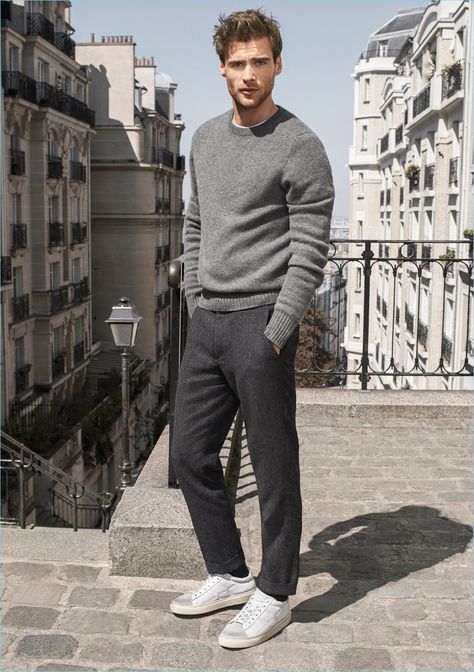 Wearing all grey, George Alsford shows off white and grey sneakers for Hogan's fall-winter 2017 campaign. George Alsford, Best White Sneakers, White Sneakers Men, Day Fashion, Mens Fashion Classy, Grey Outfit, Grey Sneakers, Mens Winter Fashion, Trendy Sneakers