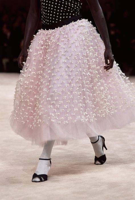 Spring-Summer 2024 Haute Couture Show - Look 46 | CHANEL Haute Couture Looks, Chanel Watch, Couture Looks, Chanel Couture, Chanel Beauty, Chanel Haute Couture, Chanel Official, Chanel Official Website, Costume Patterns