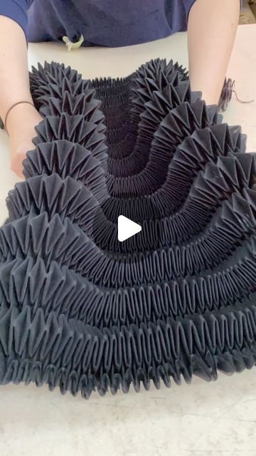 Ciment Pleating on Instagram: "Dragon fruit pleats #origami #handcrafted #fabricmanupilation" Origami Inspired Fashion, Origami Clothes Fashion, Origami Fashion, Clothing Design, Dragon Fruit, Origami, Style Inspiration, Fruit, On Instagram