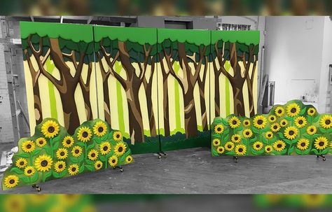 Forrest Shrek Swamp, Shrek Jr, Lord Farquaad, Jungle Decorations, Theatre Props, 80s Theme Party, Stage Props, School Play, Background Decoration