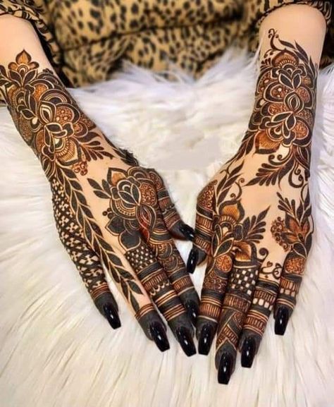 Henna Styles, Beautiful Mehndi Designs, Mehendi Art, Khafif Mehndi Design, Latest Henna Designs, Rose Mehndi Designs, Simple Mehndi Designs Fingers, Very Simple Mehndi Designs, Stylish Mehndi