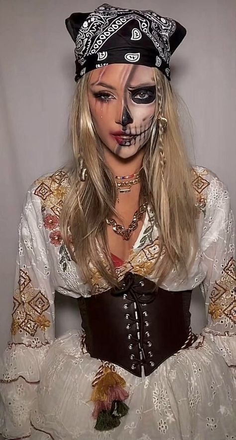 Pirates Halloween Costumes For Women, Half Pirate Half Skeleton Makeup, Halloween Pirate Makeup Women, Pirate Make Up Halloween Women, Scary Pirate Makeup Women, Women’s Pirate Makeup, Pirate Halloween Makeup Women, Dead Pirate Costume, Dead Pirate Makeup