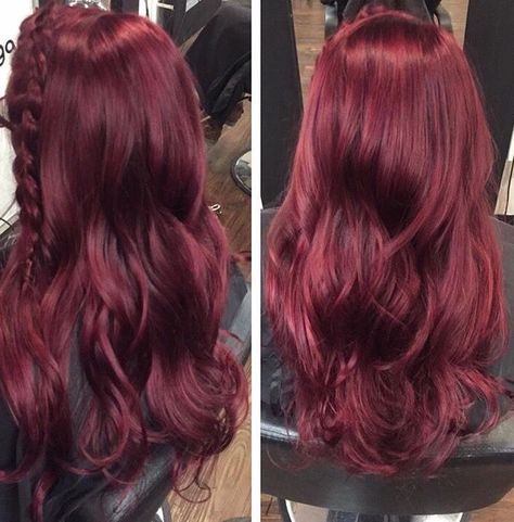 Purple Maroon Hair, Raspberry Red Hair, Hair Color Bright, Raspberry Hair Color, Hair Dye Trends, Ideas For Hair Color, Raspberry Hair, Pelo Color Vino, Mahogany Hair