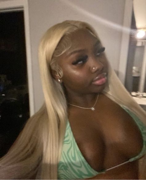 Blonde Hair Black Women Straight, Blonde Straight Hair Black Women, Blonde Hair Wigs Black Women, Blonde Wig On Dark Skin, Wig Colors For Dark Skin, Blonde Hair In Black Women, Wig Hairstyles Dark Skin, Ash Blonde Hair Dark Skin, Blonde Wigs On Dark Skin