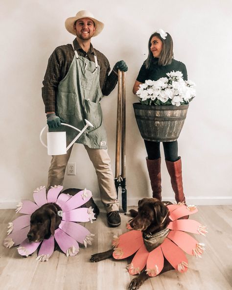 Gardener, Flower pot, flower DIY costumes for dog halloween costume idea Flower Pot Costume, Costume Fleur, Family Costumes Diy, Meme Costume, Halloween Costumes Diy Couples, Dog Halloween Costume, Diy Couples Costumes, Flower Costume, Diy Dog Costumes