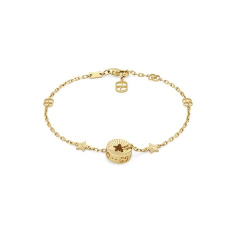 Gucci Icon 18ct Yellow Gold Open Heart Chain Bracelet YBA729370001 Featuring the emblematic G logo, no other collection from Gucci could symbolise the resounding success experienced by this Italian manufacturer since its conception quite like the Icon jewellery line. Wrapping comfortably around the circumference of the wrist, this Gucci Icon bracelet evokes boldness, innovation and a universal design for both male and female Gucci enthusiasts. The initials of the company founder, Guccio Gucci ca Gc Icon, Heart Chain Bracelet, Icon Jewelry, Guccio Gucci, Gucci Jewelry, G Logo, Womens Watches Luxury, Heart Chain, Ladies Diamond Rings