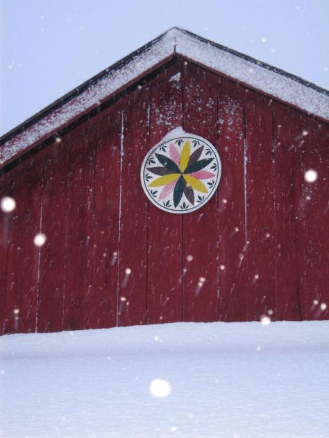 Pennsylvania Dutch hex sign Courtney Aesthetic, Pennsylvania Dutch Hex Signs, Dutch Hex Signs, Hex Signs, Pennsylvania History, Signs Of, Sign Photography, Painted Barn Quilts, Dutch House