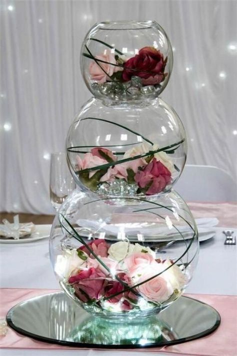 Homemade Wedding Decorations, Table Centerpieces Diy, Simple Wedding Decorations, Homemade Wedding, Wedding Floral Centerpieces, Wedding Centerpieces Diy, Diy Centerpieces, Wedding Flower Arrangements, Wedding Table Centerpieces