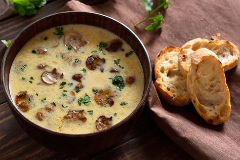 Easy Mushroom Soup, Beet Soup Recipes, Mushroom Soup Recipe, Mushroom Broth, Creamy Mushroom Soup, Baking Measurements, Hot Bread, Mushroom Soup Recipes, Almond Flour Recipes