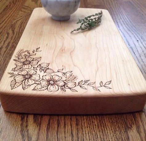 Wood Burning Tips, Wood Burning Stencils, Wood Burn Designs, Woodburning Projects, Wood Burning Crafts, Got Wood, Wood Burning Patterns, Wood Burning Art, Wood Engraving