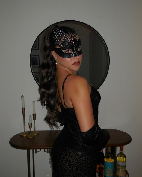 night at the ball Masquerade Ball Outfit Women, Masquerade Party Outfit Women, Masquerade Photoshoot, Masquerade Ball Outfit, Masquerade Party Outfit, Masquerade Outfit Ideas, Black Tie Outfit, Black Tie Outfits, Masquerade Outfit