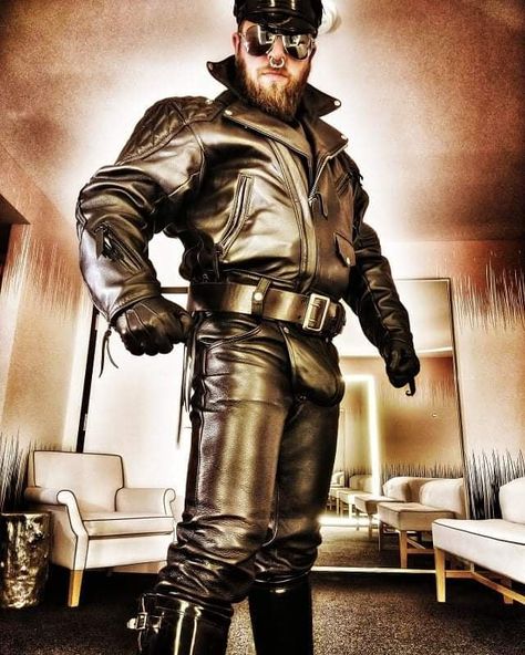 Paul (Skinfag)Edwards.’s Instagram profile post: “A re post!” Leather Fashion Men, Mens Leather Clothing, Black Leather Biker Jacket, Leather Gear, Masculine Men, Biker Leather, Leather Biker Jacket, Biker Jacket, Leather Fashion