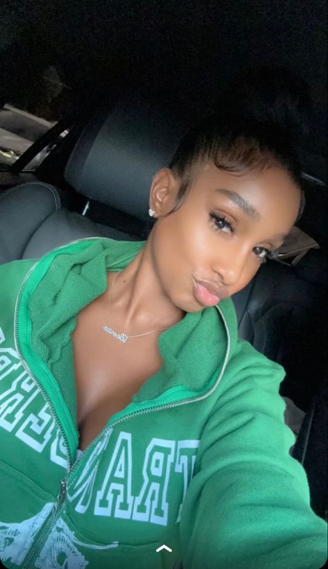 Bernice Burgos Bernice Burgos Makeup, Bernice Burgos Bun, Bernice Burgos Braids, Bernice Burgos Hairstyles, Bernice Burgos Body, Bernice Burgos, Ski Posters, Finance Investing, Healthy Glowing Skin