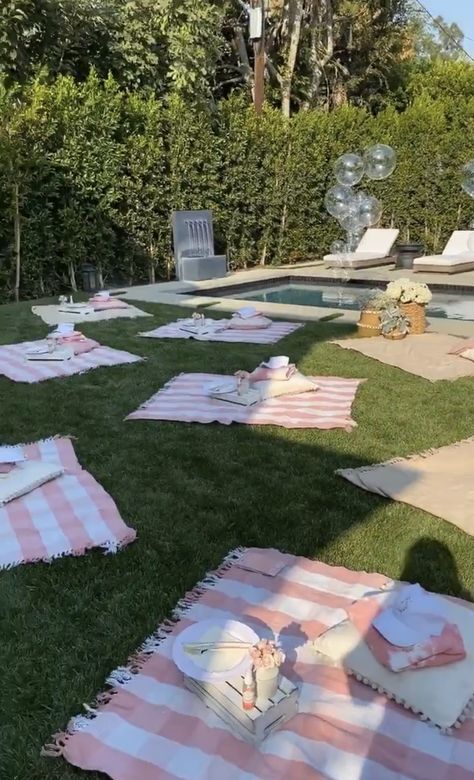 Picnic Baby Showers, Picnic Birthday Party, Backyard Reception, Picnic Inspiration, Backyard Birthday, Pool Birthday, Picnic Birthday, Pool Birthday Party, Picnic Party