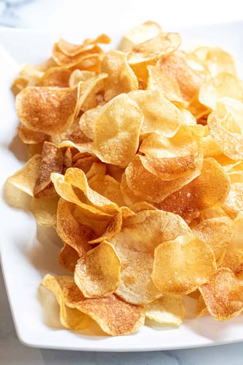 Homemade Potato Chips Recipe, Salt And Vinegar Chips, Air Fryer Chips, Air Fryer Potato Chips, Potato Chips Recipe, Vinegar Chips, Salt And Vinegar Potatoes, Homemade Potato Chips, Fried Bread Recipe