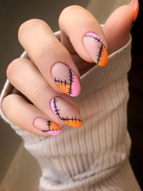 Halloween Stitches Nail Designs, Stitched Nails Halloween, Halloween Nails With Stitches, Cute Easy Halloween Nail Designs, Halloween Nails By Skin Tone Range, Stitch Nails Halloween, Halloween Stitches Nails, Stitches Nail Art, Halloween Stiches Nails