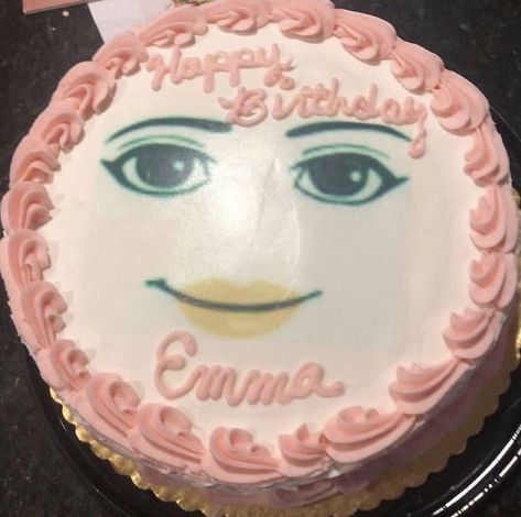 Cottagecore Baking, Goofy Cake, Face Cake, Roblox Cake, Alt Aesthetic, Funny Birthday Cakes, Female Face, Roblox Funny, Roblox Memes