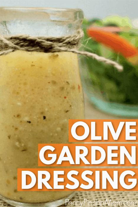 Easy copy cat Olive Garden Salad Dressing recipe! Make the world famous Olive Garden dressing at home -- and skip the restaurant. #copycat #olivegarden #saladdressing #homemade Olive Garden Salad Dressing Recipe, Garden Salad Dressing, Dressing Diy, Creative Salads, Healthy Dressing Recipes, Olive Garden Salad Dressing, Olive Garden Salad, Salad Dressing Recipes Healthy, Olive Garden Recipes