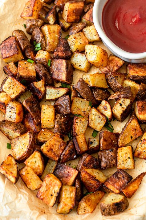 Roasted Breakfast Potatoes, Brunch Sides, Favorite Breakfast Recipes, Whole 30 Breakfast, Breakfast Potatoes, English Breakfast, Whole 30 Recipes, Whole 30, Good Healthy Recipes