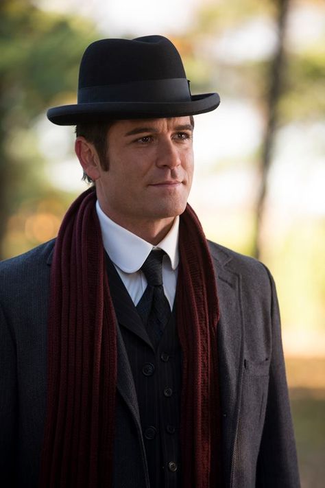 Detective Murdoch (Yannick Bisson) William Murdoch, Sue Thomas, Mystery Tv Series, British Tv Mysteries, Murdock Mysteries, Yannick Bisson, Murdoch Mysteries, Mystery Detectives, Costume Drama