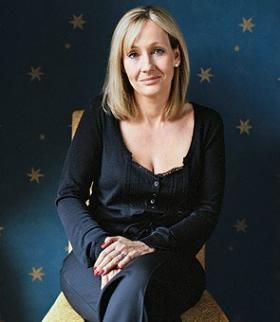 J.K. Rowling has inspired me in some many ways... She just changed my life. Harry Potter Vs Twilight, Estilo Real, J K Rowling, Harry Potter Books, Favorite Authors, Cultura Pop, Inspirational Women, Role Models, Authors