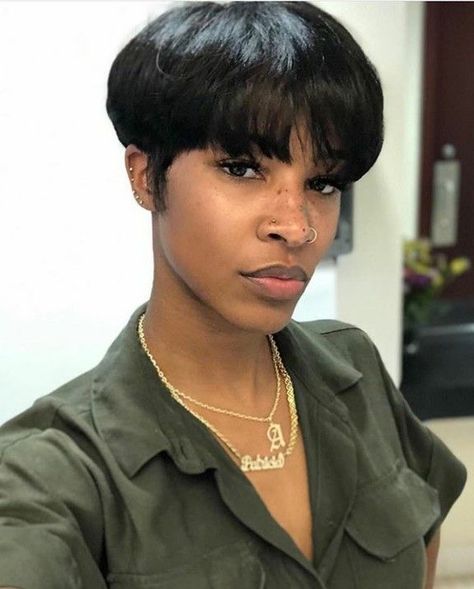 Minimalist Hairstyle, Mushroom Haircut, Short Relaxed Hairstyles, Natural Hair Short Cuts, Short Hair Black, Short Hair Pixie Cuts, Short Sassy Hair, Have Inspiration, Sassy Hair