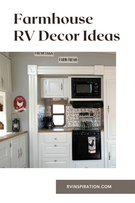 Ideas for turning your camper into a Farmhouse style glamper | RVinspiration.com | #glamper #glamping #RVdecor #RVmakeover Farmhouse Rv, Camper Decorating, Rv Remodeling, Motorhome Remodel, Camper Remodeling, Rv Redo, Glamper Camper, Dining Booth, Rv Interior Remodel