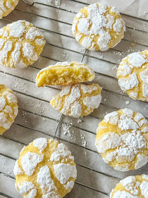 The Most Lemony, Lemon Crinkle Cookie Recipe - NOMBEAH Lemon Crinkle Cookies Recipe, Crinkle Cookies Recipe, Lemon Crinkle Cookies, Sugar Cookie Bars, Cookie Ball, Crinkle Cookies, Ree Drummond, Cookie Tray, Cookie Scoop