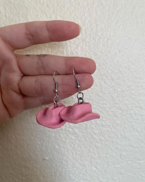 Handmade clay cowboy hat earrings Cowboy Hat Clay Earrings, Clay Cowboy Hat, Tiny Cowboy Hat, Cowboy Earrings, Cowboy Hat Earrings, Mini Cowboy Hat, Creative Earrings, Polymer Clay Diy, Diy Stuff