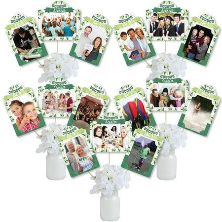 Family Reunion Centerpieces, Bachelorette Party Pictures, Winter Wonderland Pictures, Picture Centerpieces, Cactus Party Decor, Snowflake Pictures, Paper Picture Frames, Bachelorette Party Photo, Photo Table