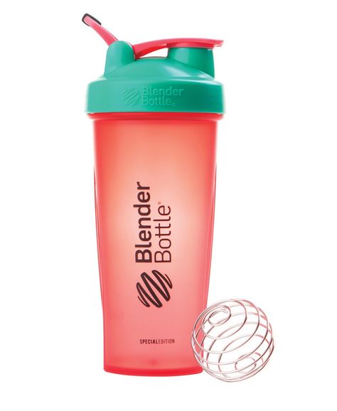 Blender Bottle Protein Shakes, Shaker Bottle Recipes, Blender Bottle Recipes, Easy Protein Shakes, Healthy Proteins, Bottle Blender, Whey Protein Shakes, Protein Shaker Bottle, Color Of The Month