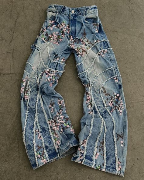 Sakura Embroidery, Streetwear Baggy Jeans, Baggy Jeans Men, Retro Patch, Y2k Mens, Graphic Embroidery, Zip Hoodies Womens, High Waisted Wide Leg Pants, Streetwear Jeans